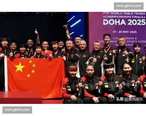 奥运赛场再创辉煌，选手拼搏实现冠军梦想的壮丽瞬间
